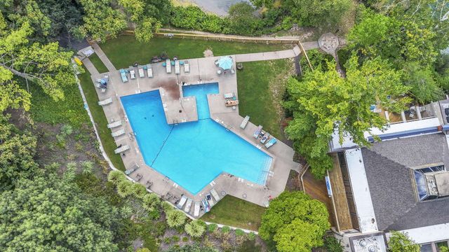 1212 Lake Shore Drive, C C, Columbus, OH 43204