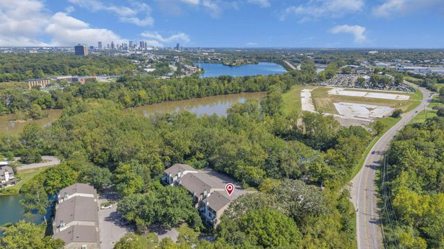 1212 Lake Shore Drive, C C, Columbus, OH 43204