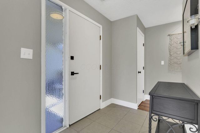 1212 Lake Shore Drive, C C, Columbus, OH 43204