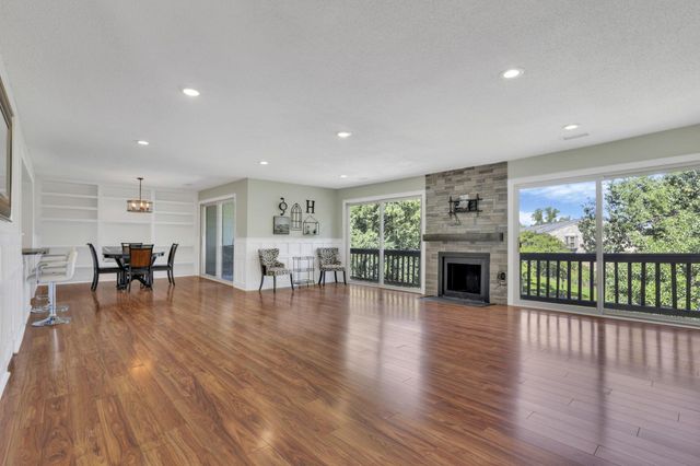 1212 Lake Shore Drive, C C, Columbus, OH 43204