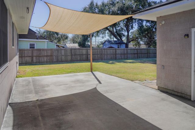 502 S Washington Street, El Campo, TX 77437