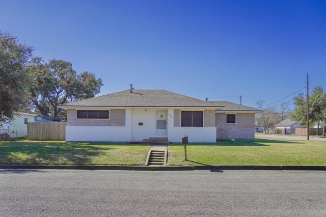 502 S Washington Street, El Campo, TX 77437