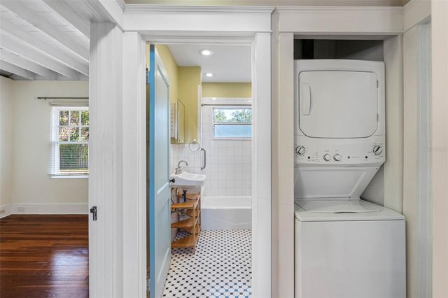 326 WILDWOOD WAY, Belleair, FL 33756