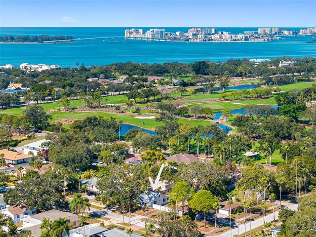 326 WILDWOOD WAY, Belleair, FL 33756