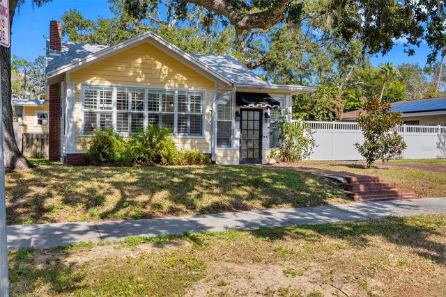 326 WILDWOOD WAY, Belleair, FL 33756