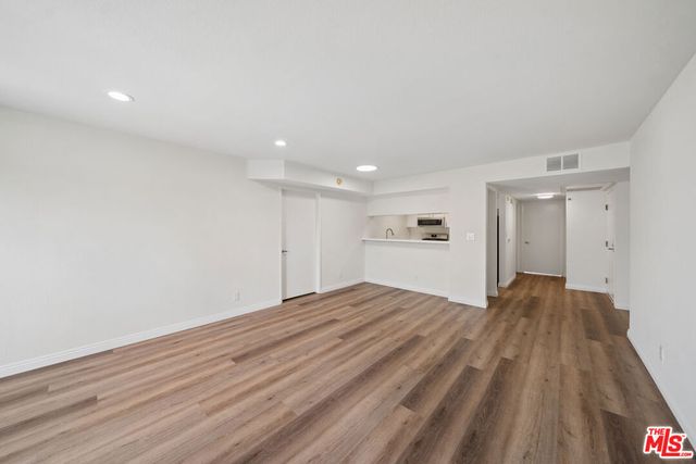 807 Crenshaw Boulevard 305, Los Angeles, CA 90005