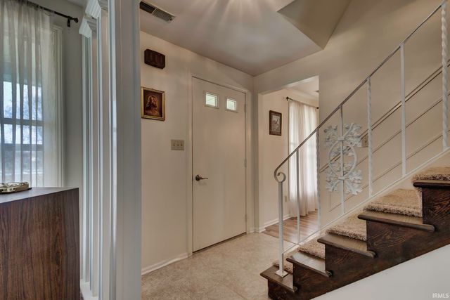 11802 NW Smuts Drive, Zanesville, IN 46799