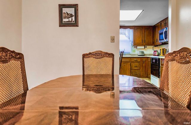 11802 NW Smuts Drive, Zanesville, IN 46799