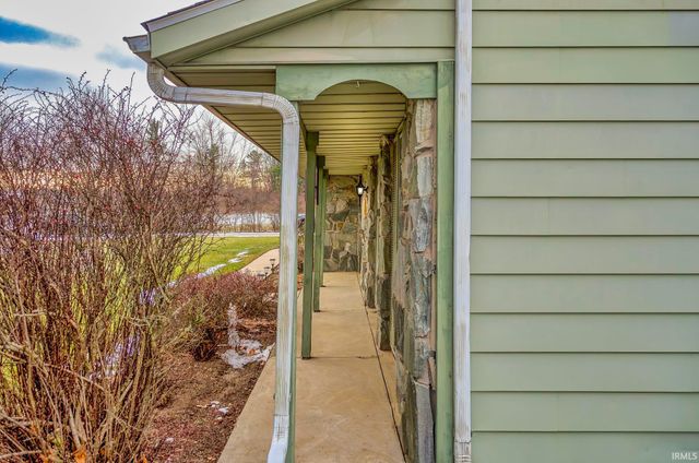 11802 NW Smuts Drive, Zanesville, IN 46799