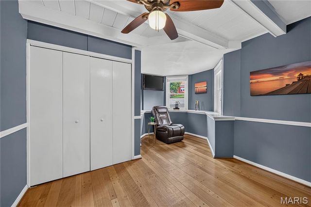 1015 Barberry Lane, St Louis, MO 63122