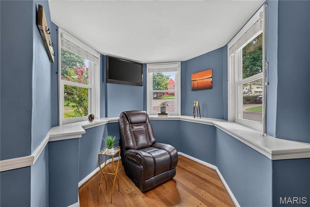 1015 Barberry Lane, St Louis, MO 63122