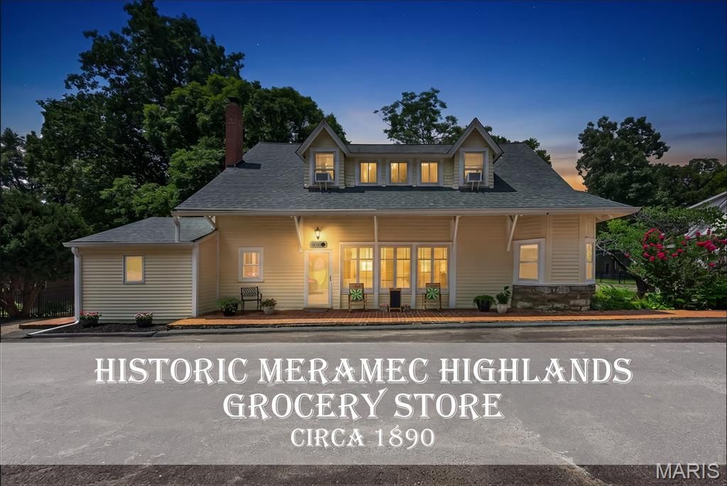 1015 Barberry Lane, St Louis, MO 63122