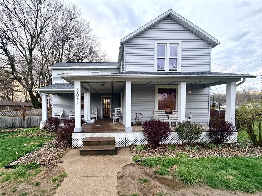 208 S Church Street, Coloma, MI 49038