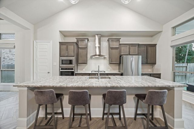 323 S Cadence Hills Loop, Conroe, TX 77318