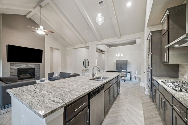 323 S Cadence Hills Loop, Conroe, TX 77318