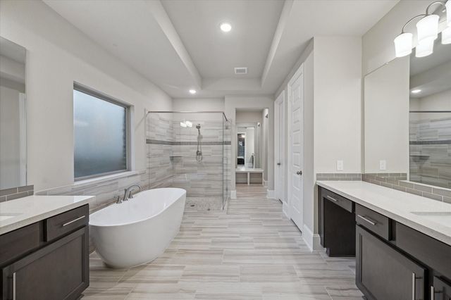 323 S Cadence Hills Loop, Conroe, TX 77318