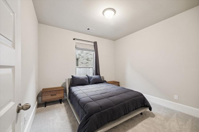 323 S Cadence Hills Loop, Conroe, TX 77318