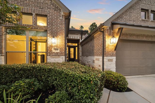 323 S Cadence Hills Loop, Conroe, TX 77318