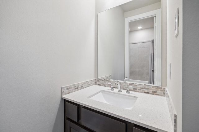 323 S Cadence Hills Loop, Conroe, TX 77318