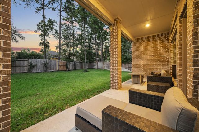 323 S Cadence Hills Loop, Conroe, TX 77318