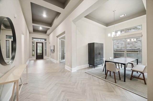 323 S Cadence Hills Loop, Conroe, TX 77318