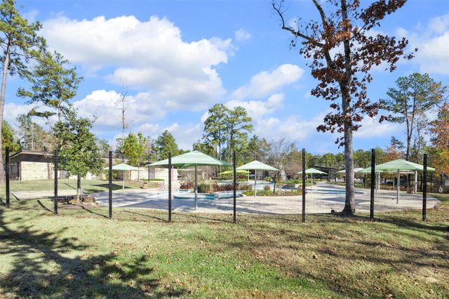 323 S Cadence Hills Loop, Conroe, TX 77318