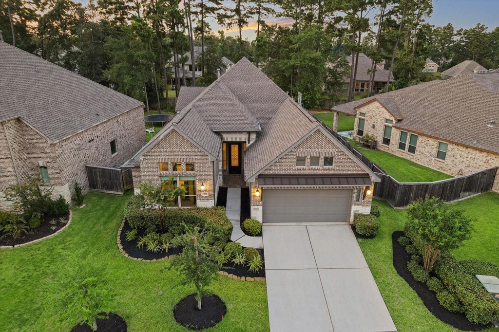 323 S Cadence Hills Loop, Conroe, TX 77318