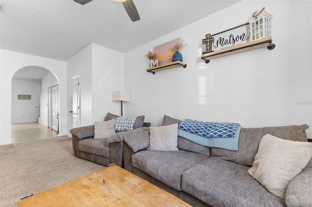 1919 GREENWOOD VALLEY DRIVE, Plant City, FL 33563