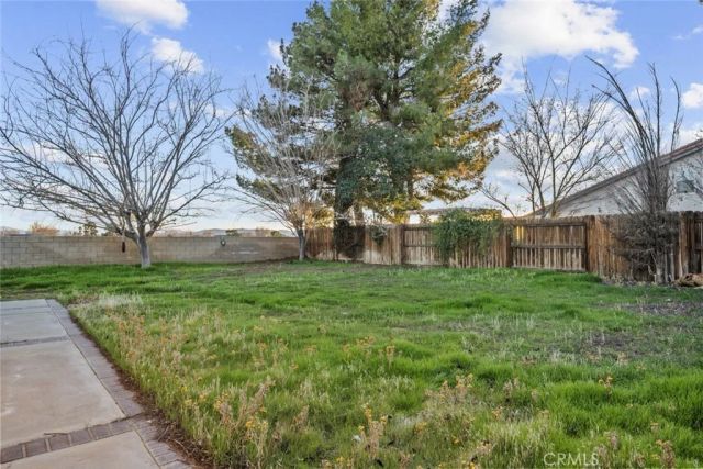 44105 Acacia Street, Lancaster, CA 93535
