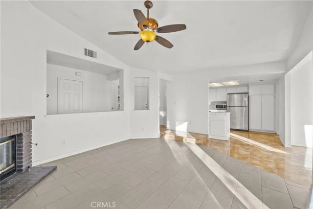 44105 Acacia Street, Lancaster, CA 93535