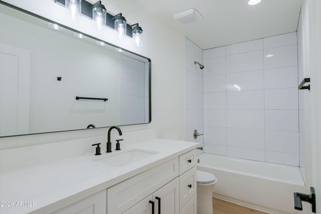 2502 E Paradise Lane 1, Phoenix, AZ 85032