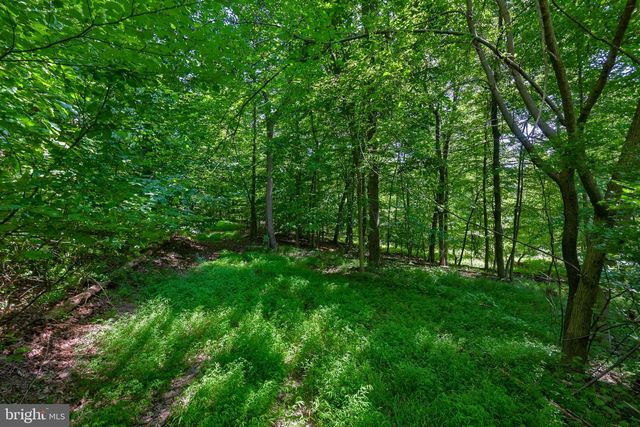 825 MINE RD, Lebanon, PA 17042