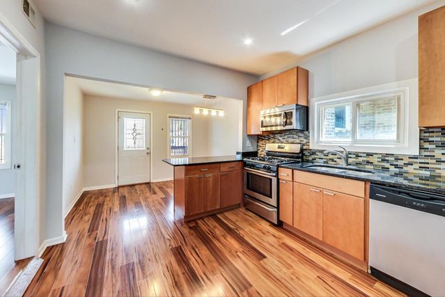 1725 N Kedzie Avenue 2, Chicago, IL 60647