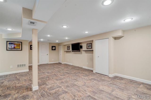4320 Fatima Drive, St Louis, MO 63123