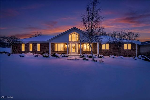 2775 Oakview Circle, Broadview Heights, OH 44147