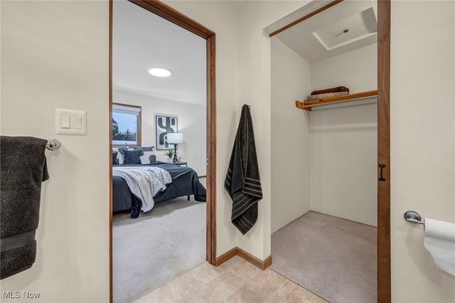 2775 Oakview Circle, Broadview Heights, OH 44147