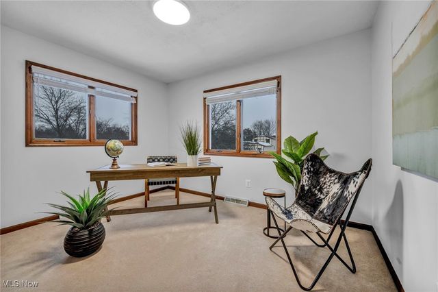 2775 Oakview Circle, Broadview Heights, OH 44147