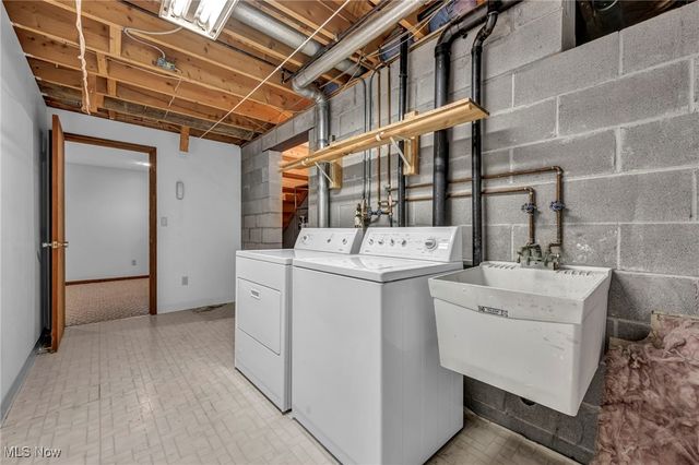 2775 Oakview Circle, Broadview Heights, OH 44147