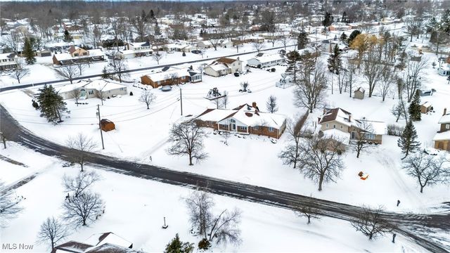 2775 Oakview Circle, Broadview Heights, OH 44147