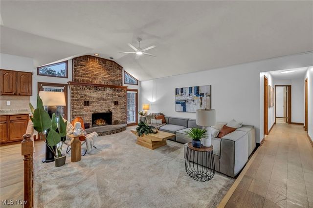 2775 Oakview Circle, Broadview Heights, OH 44147