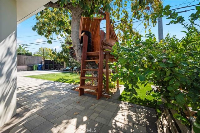 7911 Hillrose Street, Sunland, CA 91040