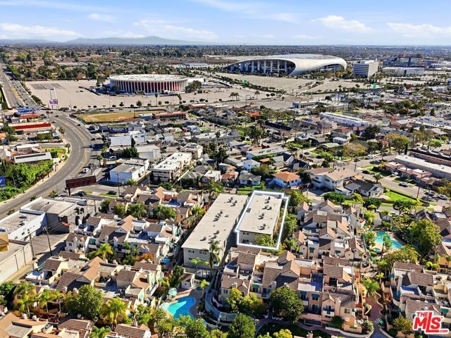 425 E Tamarack Avenue, Inglewood, CA 90301