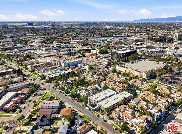 425 E Tamarack Avenue, Inglewood, CA 90301