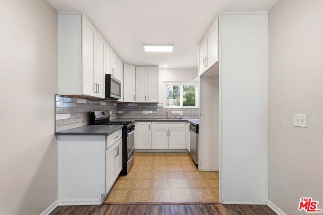 425 E Tamarack Avenue, Inglewood, CA 90301