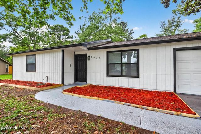 1807 SHANNON LAKE Drive, Middleburg, FL 32068