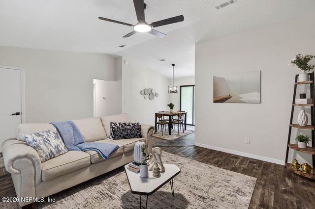 1807 SHANNON LAKE Drive, Middleburg, FL 32068