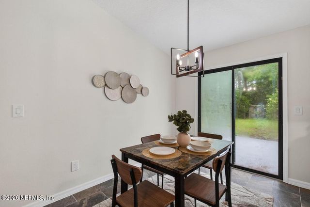 1807 SHANNON LAKE Drive, Middleburg, FL 32068