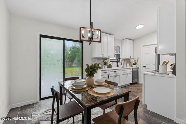 1807 SHANNON LAKE Drive, Middleburg, FL 32068