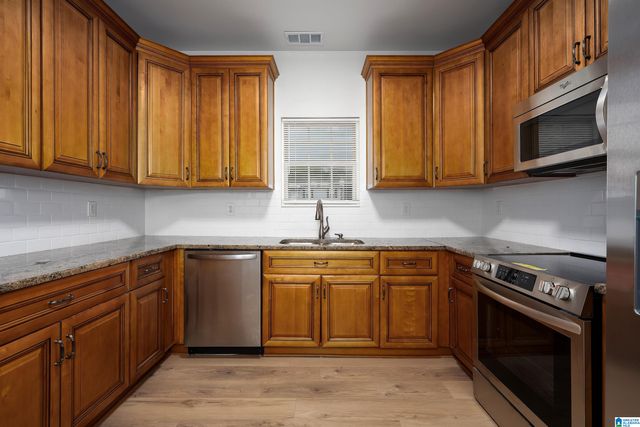 2808 8TH STREET NE, Center Point, AL 35215