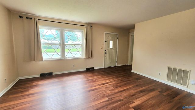 11402 SE Hillwood Drive, Huntsville, AL 35803